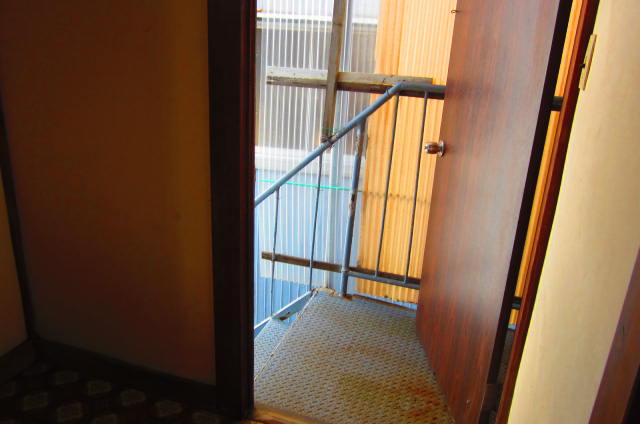Entrance. Spacious entrance