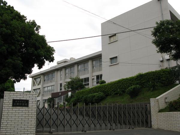 Junior high school. 1100m to Yokosuka Municipal Kugo junior high school