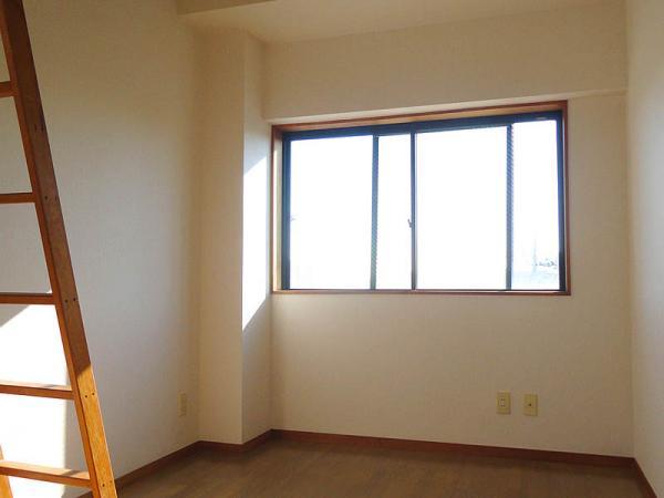 Non-living room