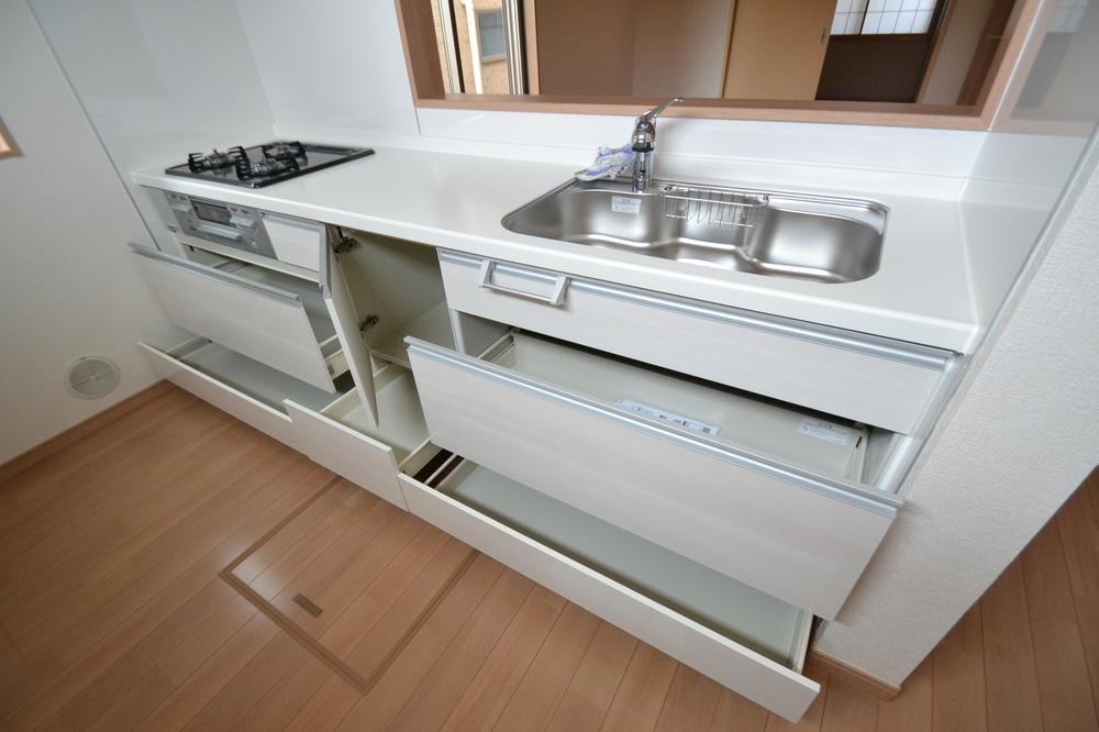 Kitchen. Something the kitchen that would increase things is the storage capacity of large capacity.