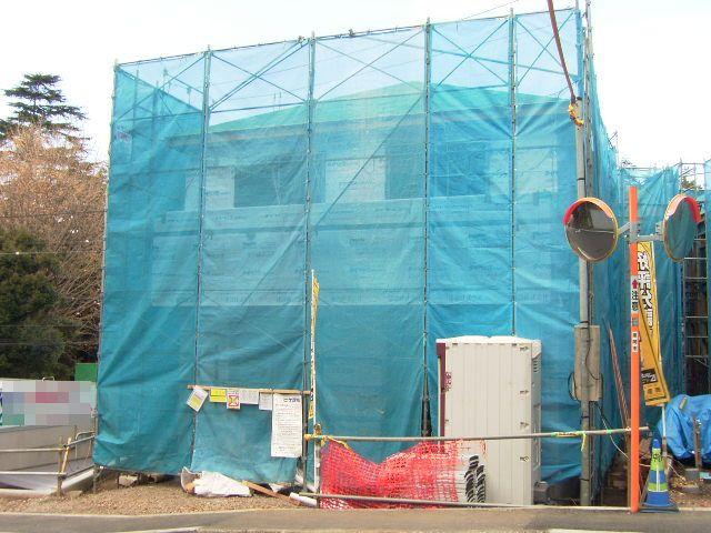 Local appearance photo. Local (12 May 2013) Shooting