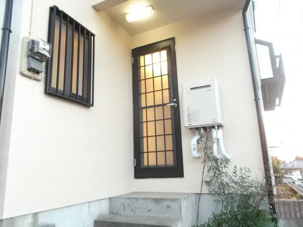 Other local. Garbage disposal also comfortably back door door.