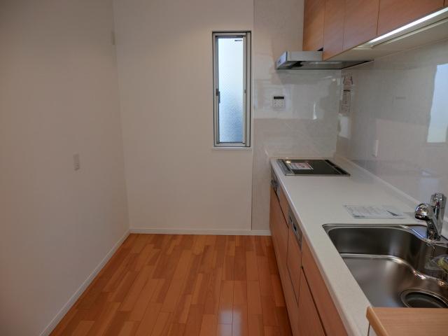 Kitchen. Indoor (12 May 2013) Shooting