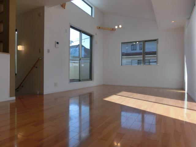 Living. Indoor (12 May 2013) Shooting