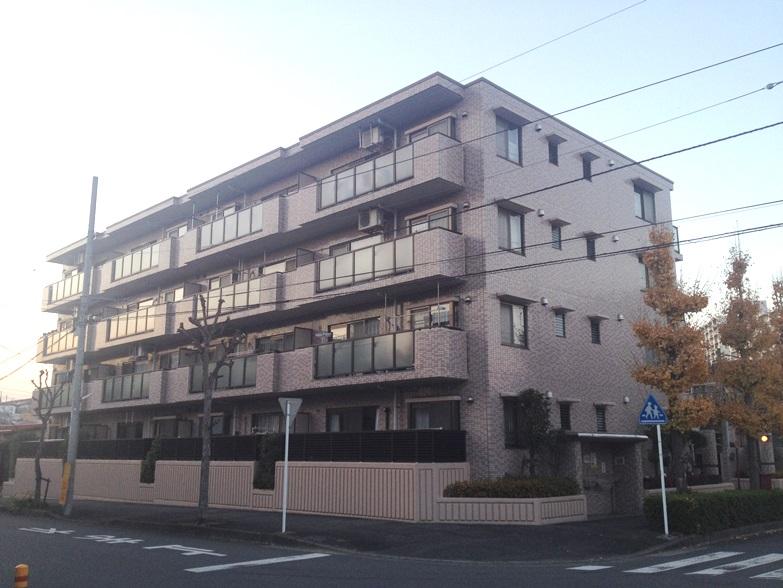 Local appearance photo. Local (12 May 2013) Shooting