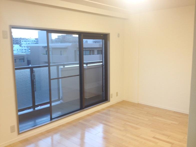 Living. Local (12 May 2013) Shooting