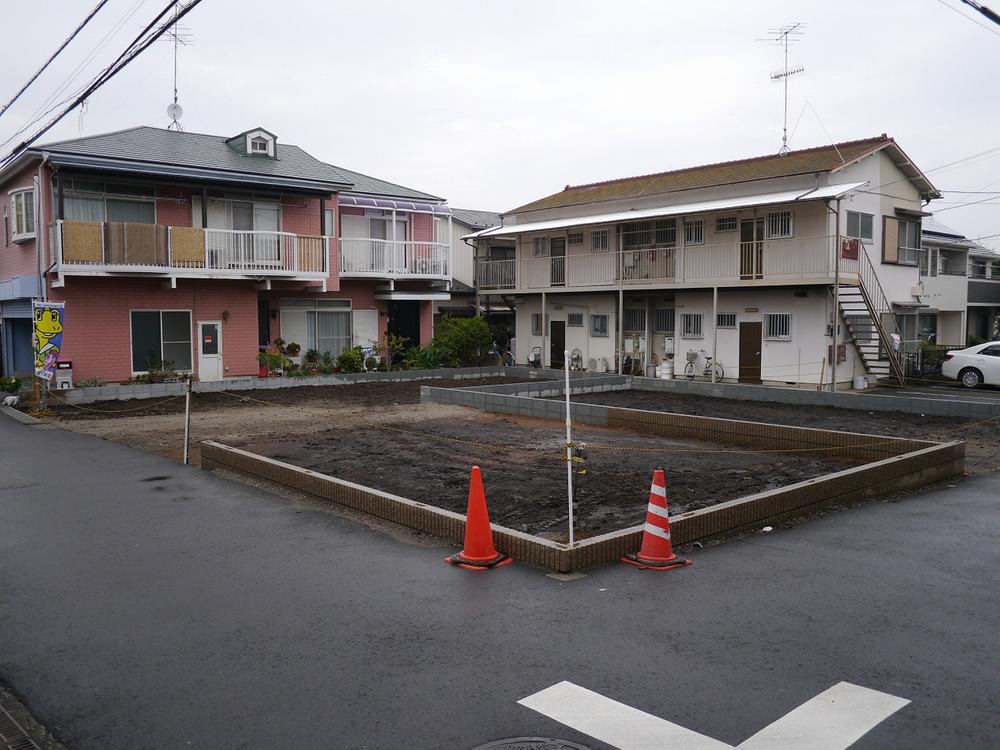 Local appearance photo. Super 2-minute walk in a quiet residential area of ​​Minamirinkan Station walking distance, Close to commercial facilities are also many living environment is also good.