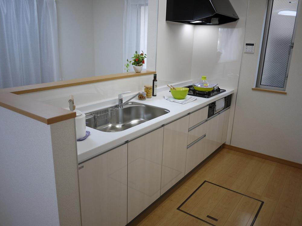 Same specifications photo (kitchen)