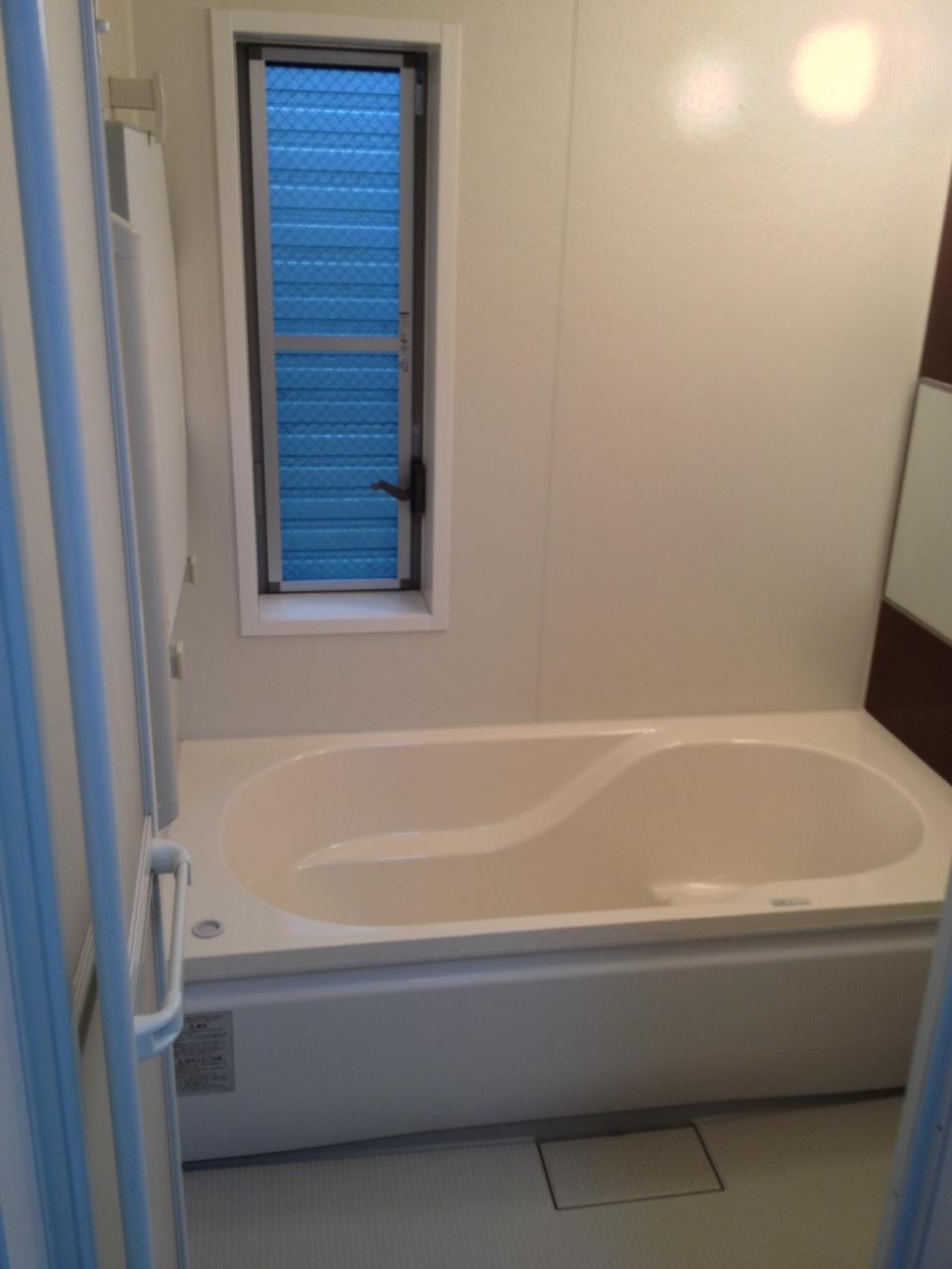 Bathroom. 1616 spacious bathroom! !