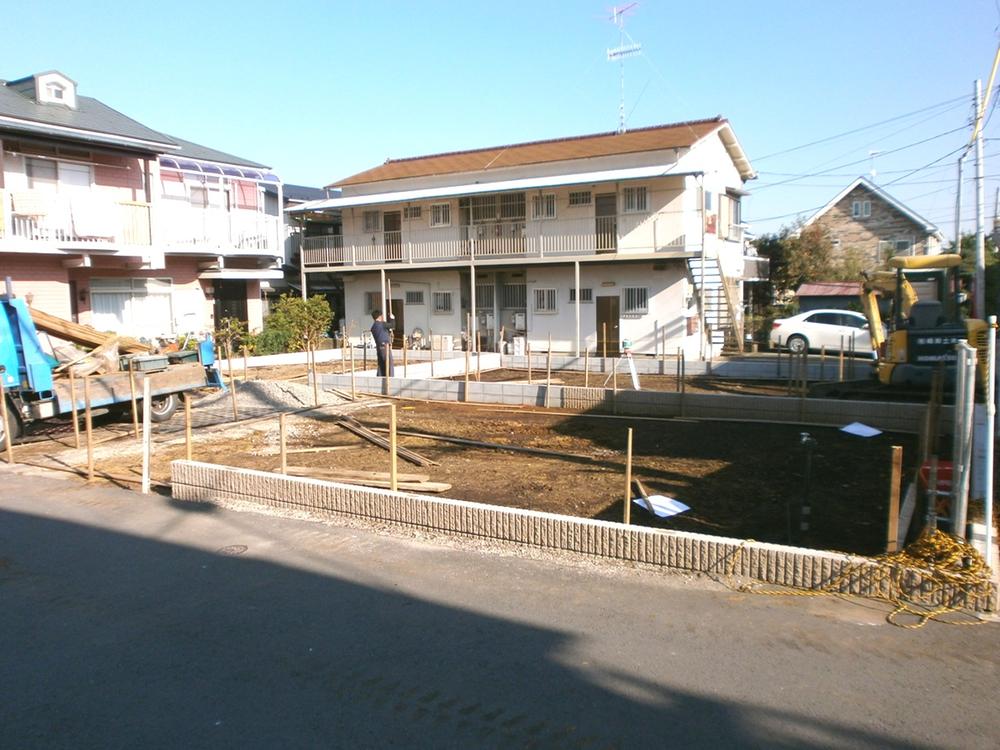 Local photos, including front road. Local (11 May 2013) Shooting