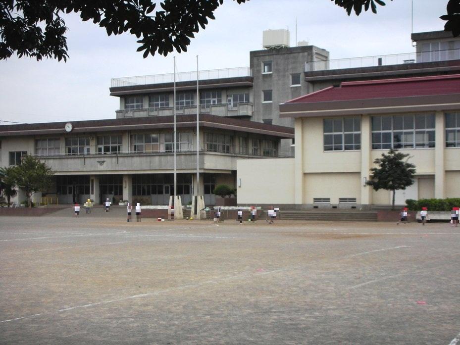 Primary school. Zama City TatsuAsahi to elementary school 656m