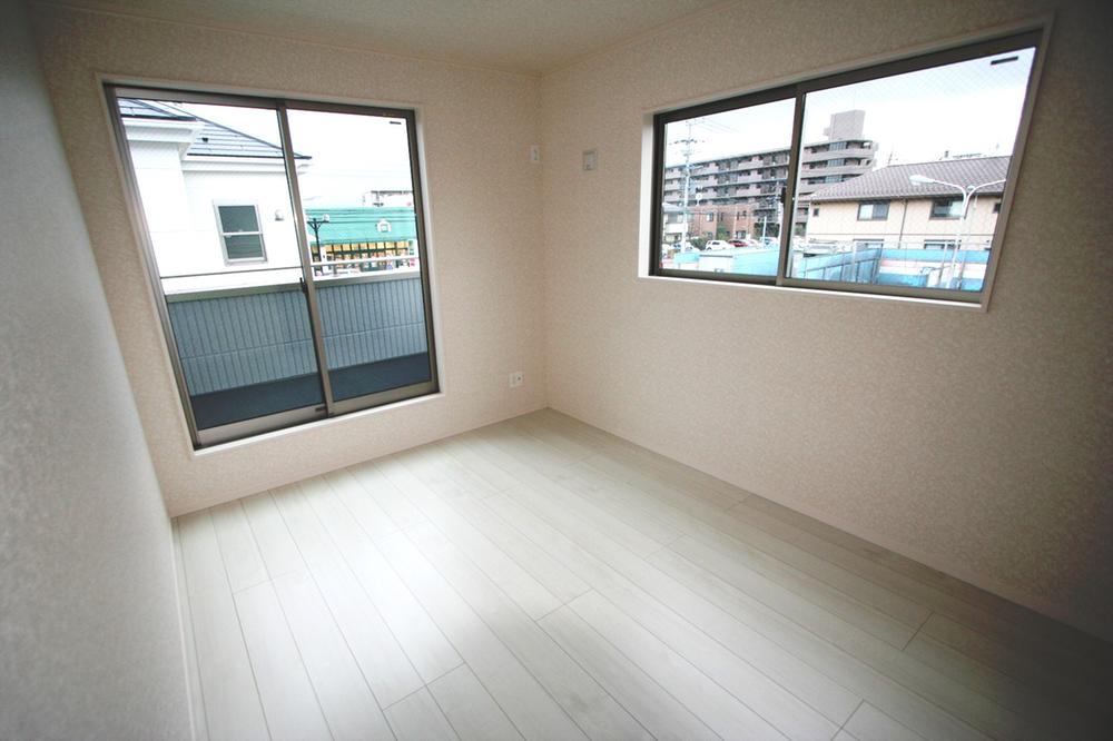 Non-living room. Local (12 May 2013) Shooting