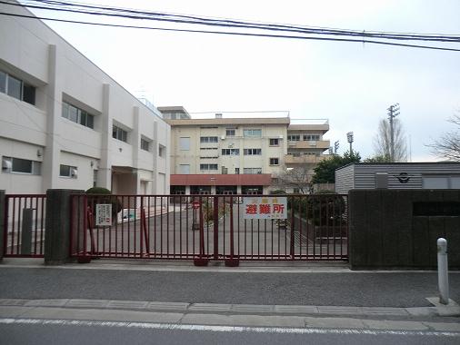 Junior high school. 1540m to Sagami junior high school