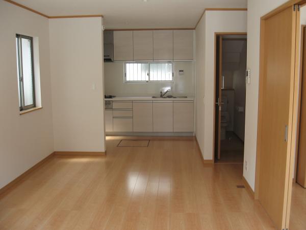 Same specifications photos (living)