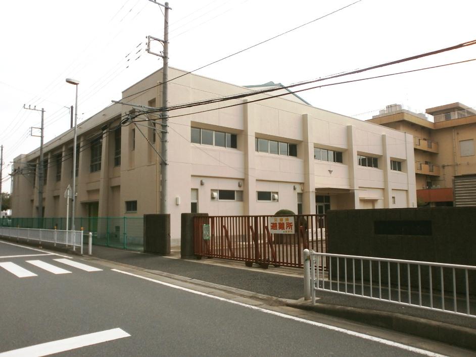 Junior high school. Zama City 720m to stand Sagami junior high school