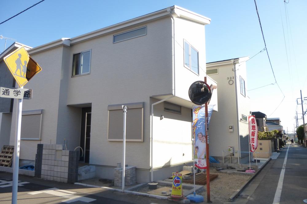 Local appearance photo. 1 Building Storage is located in the rich!