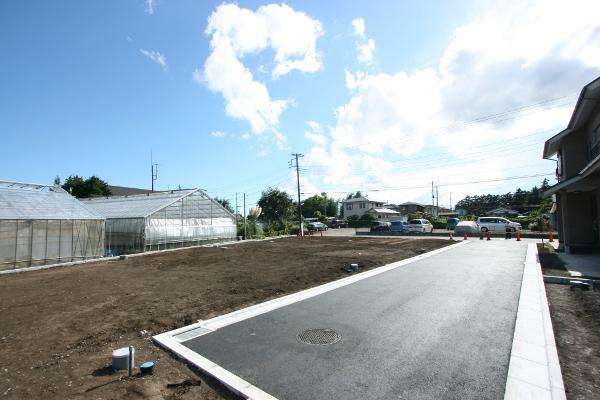 Local land photo. Development subdivision of a quiet residential area ☆