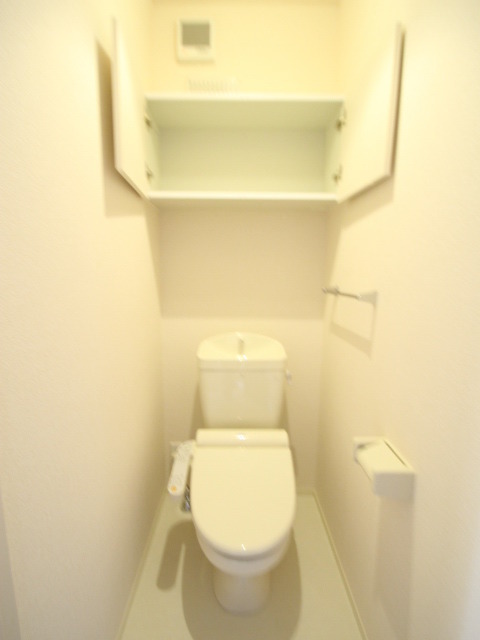 Toilet.  ◆ Bidet ◆ 