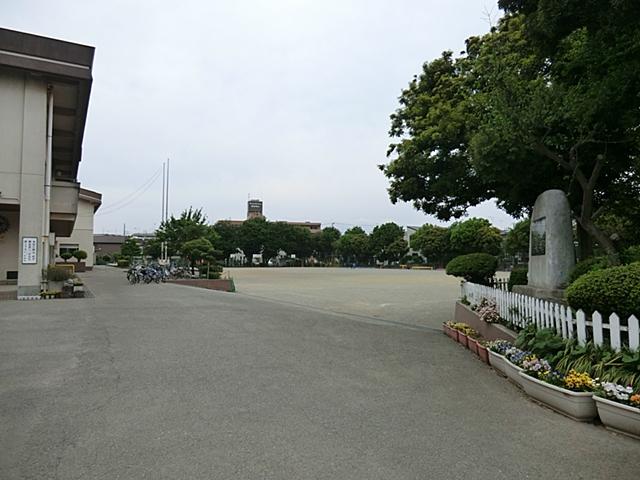 Primary school. Zama City TatsuAsahi to elementary school 644m