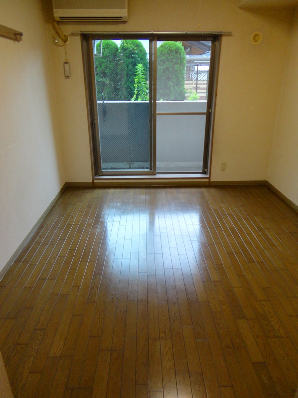 Living and room