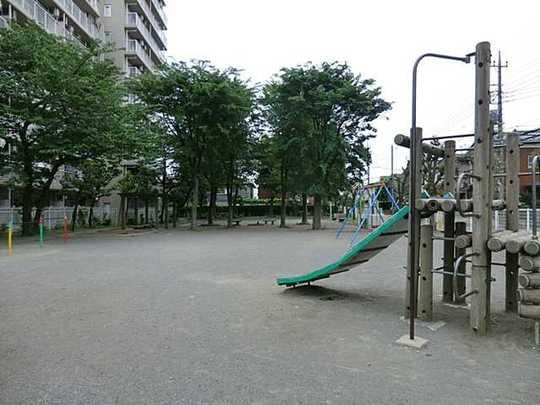 park. 323m until Komatsubara Shinkai park