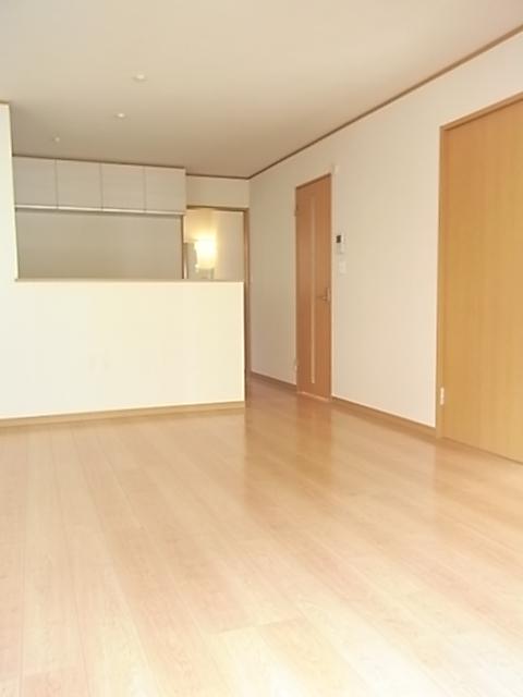 Living. Same specifications