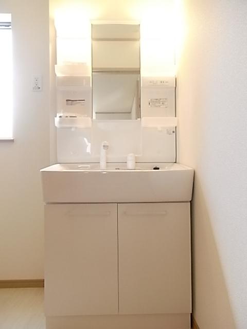 Wash basin, toilet. Same specifications