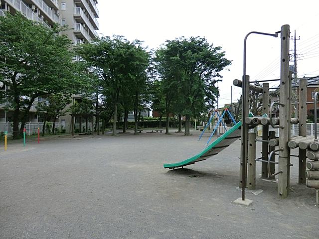 park. 480m until Komatsubara Shinkai park