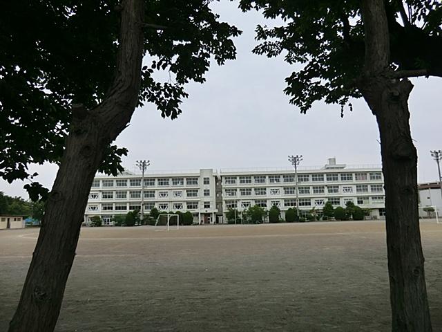 Junior high school. 930m to East Junior High School