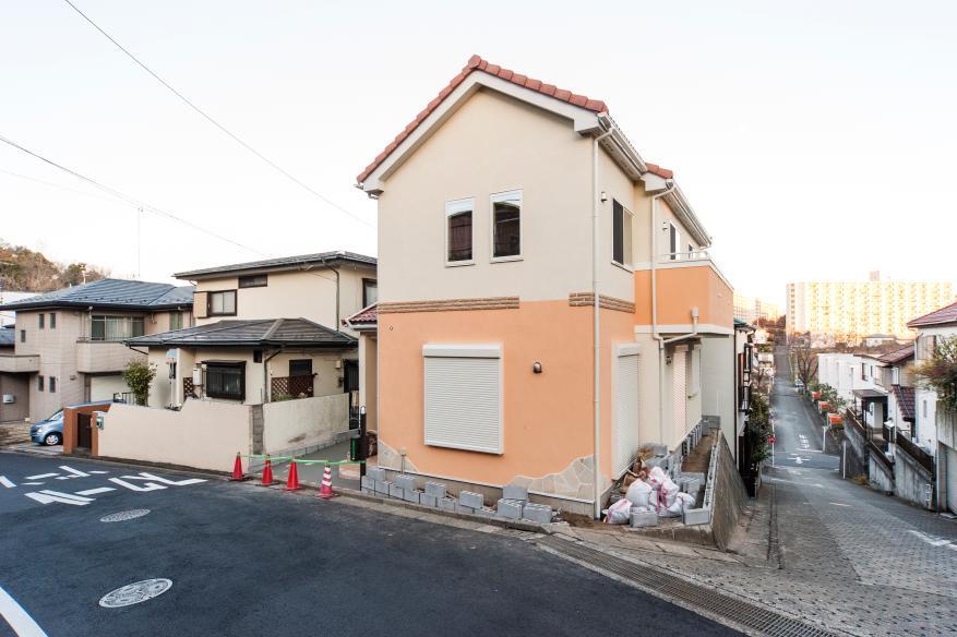 Local appearance photo. Outer wall Ikamu original ripple finish same specifications