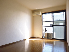 Living and room. Western-style 6 Pledge