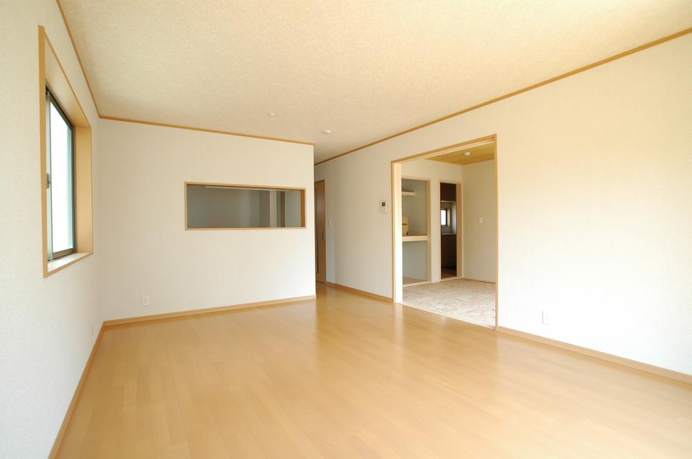 Same specifications photos (living). Please relax a warm and welcoming living room of calm hue ☆