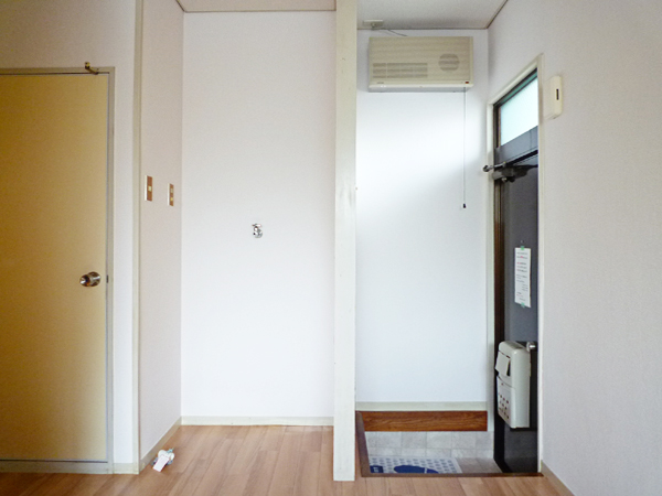 Other room space. Washing machine in the room ・ Entrance