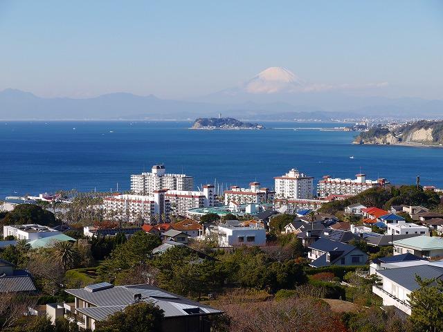 park. Sagami Bay and Mount Fuji Enoshima from HiRoyama park
