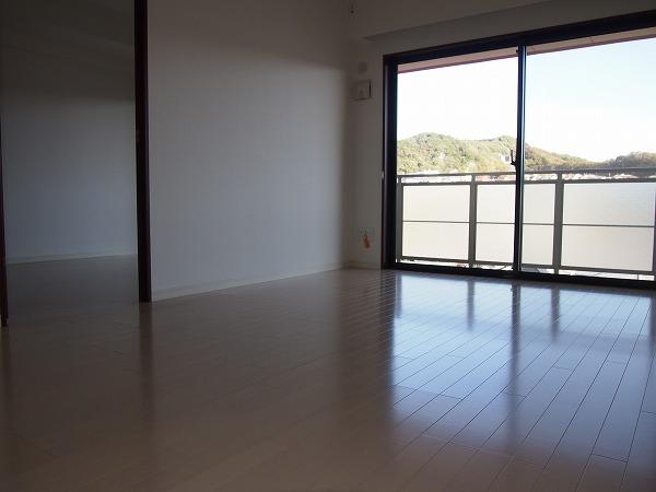 Living. Indoor (11 May 2013) Shooting