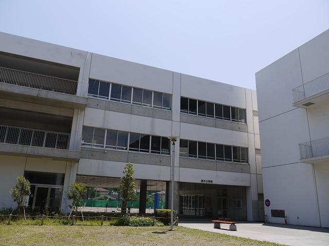 Primary school. Zushi Municipal Zushi until elementary school 380m