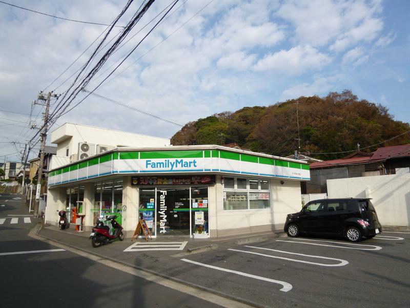 Convenience store. Kotsubo to FamilyMart 680m