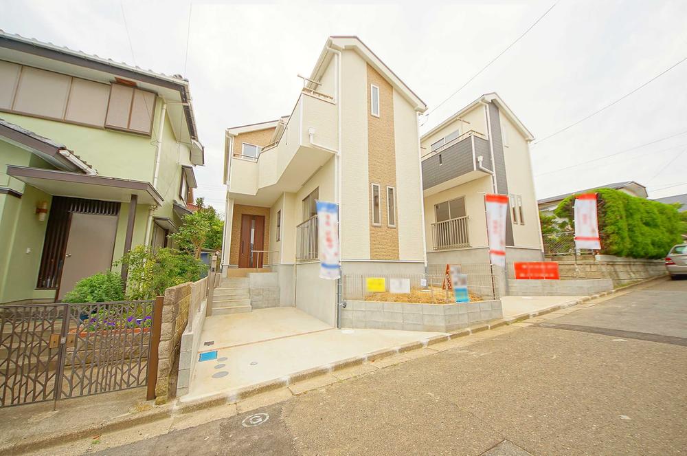 Local appearance photo. Local (July 2013) Shooting, It is a quiet residential area Siemens east 5M road. 