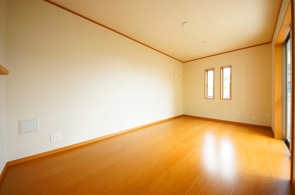 Living. Indoor (July 2013) Shooting, Easy-to-use is a good living. 