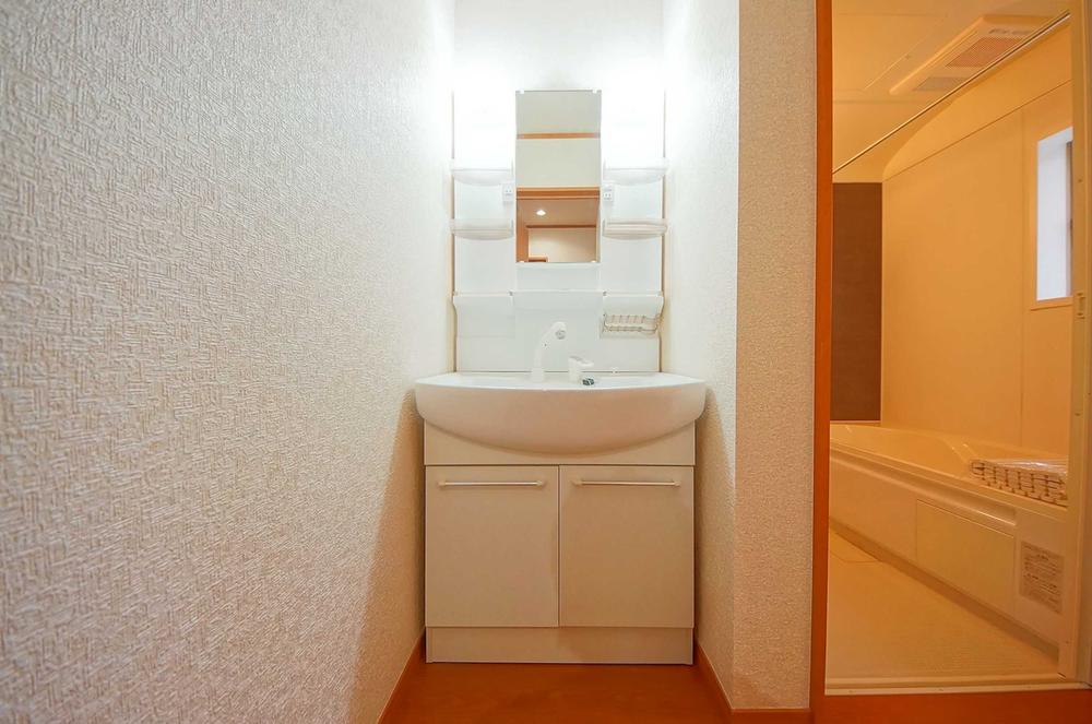 Wash basin, toilet. Indoor (July 2013) Shooting, Shower is Dresser. 