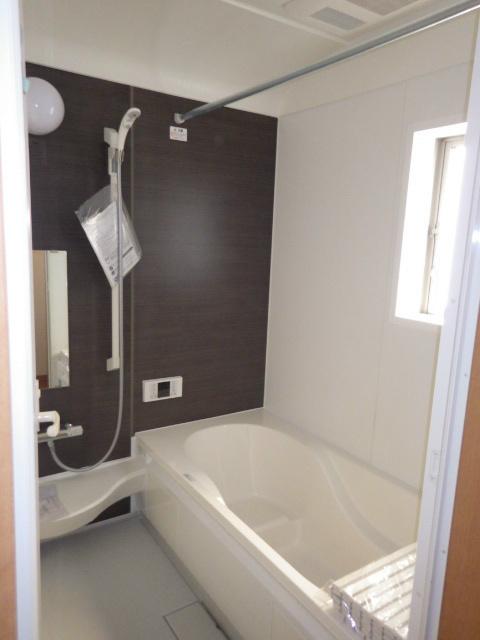 Bathroom. Guests can relax in one tsubo type of bathroom