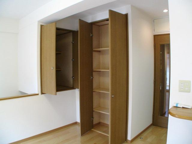 Receipt. Living storage