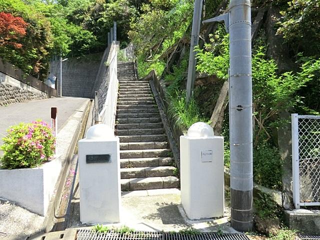 park. 400m to Ilios park