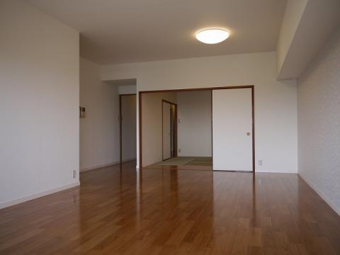 Living. Spacious is LDK19 quires more than.