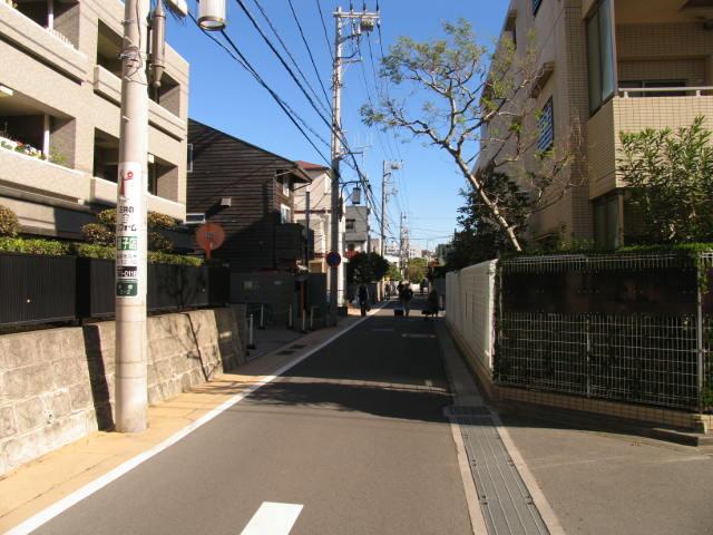 Other. Apartment the entire surface of the road ・ Name: Zushi seafront