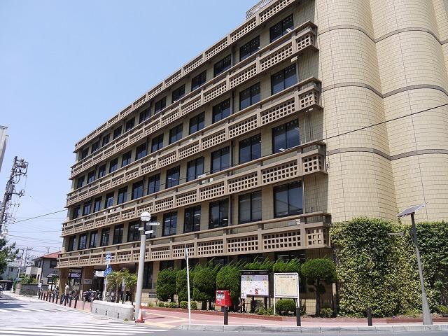 Government office. Zushi 1000m to city hall