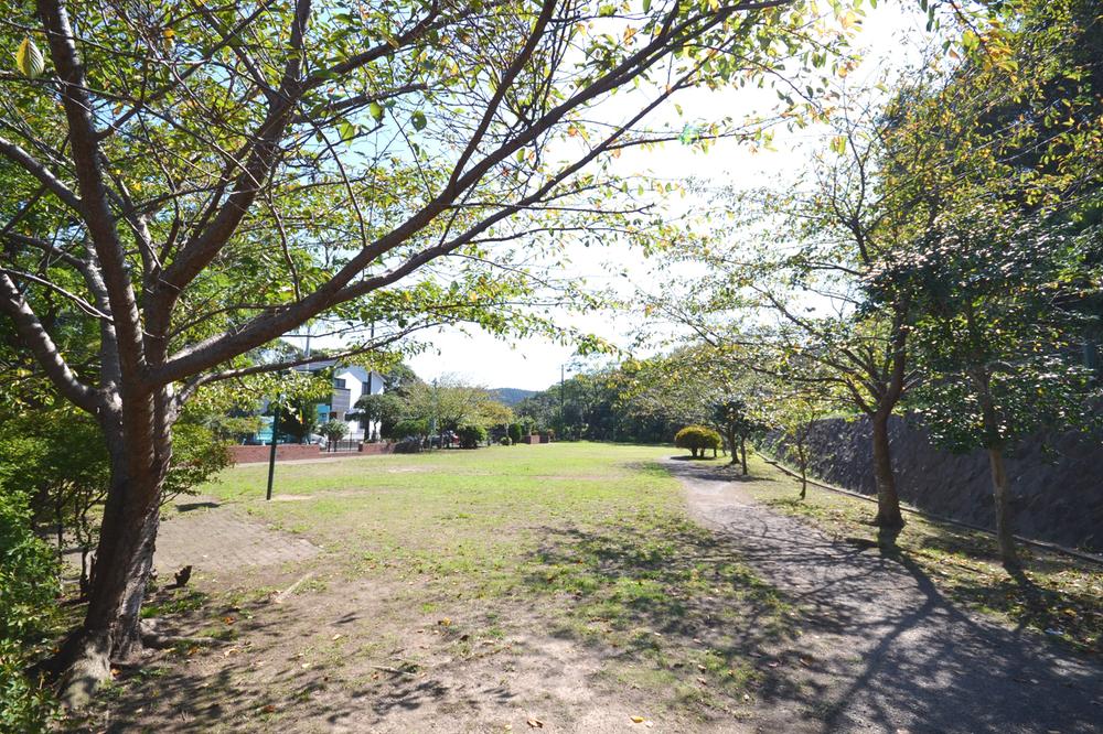 park. Greenhill ・ 480m until the camellia park