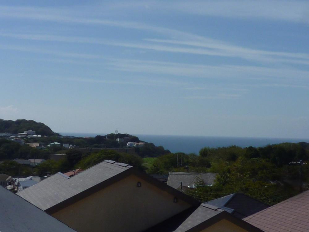 View photos from the dwelling unit. Come See the local! 