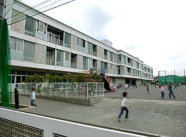 Primary school. Zushi Elementary School
