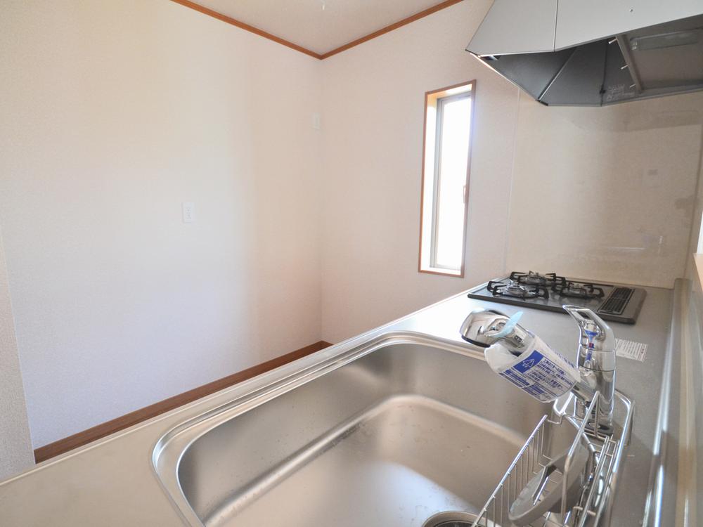 Kitchen. Room (August 2013) Shooting